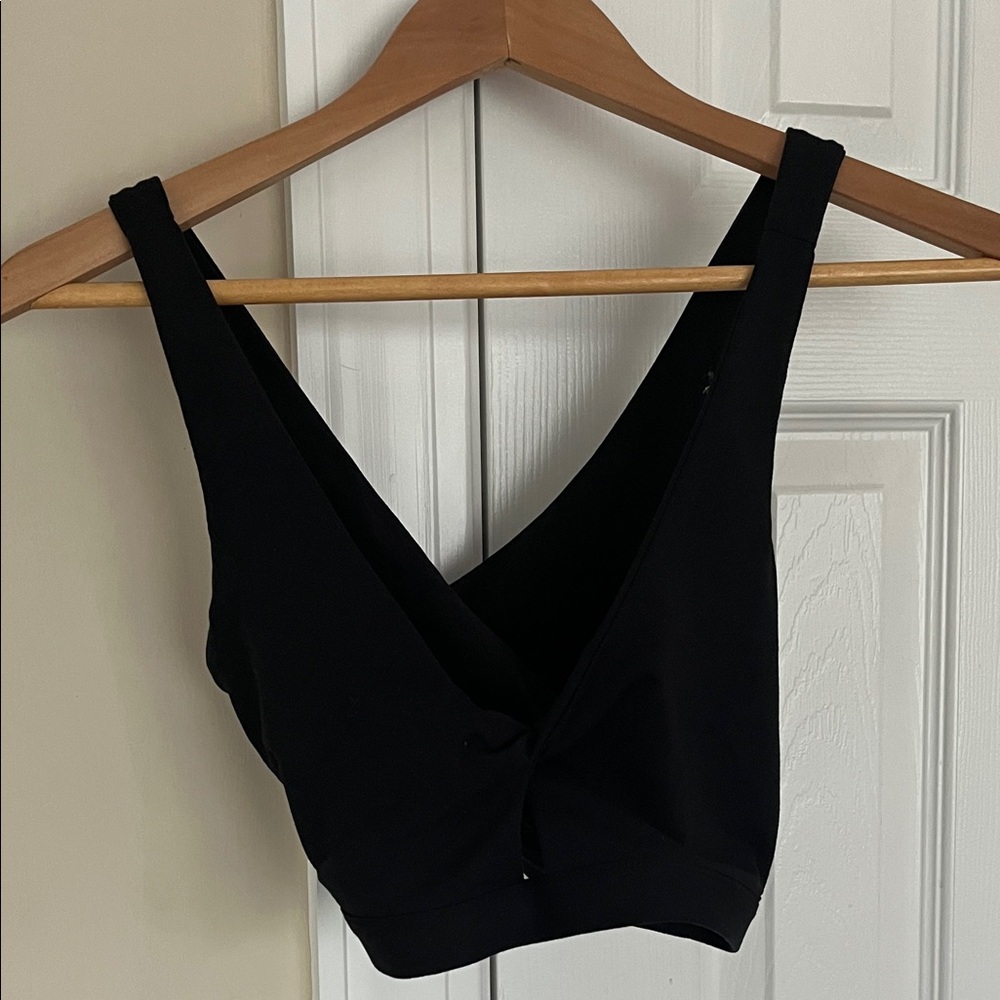 Fabletics Black V-Neck Cross Over Sports Bra